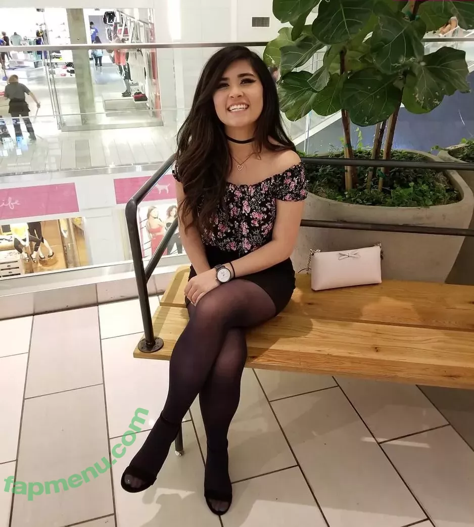 yourprincesslol nude photo #0249 (YourPrincess)