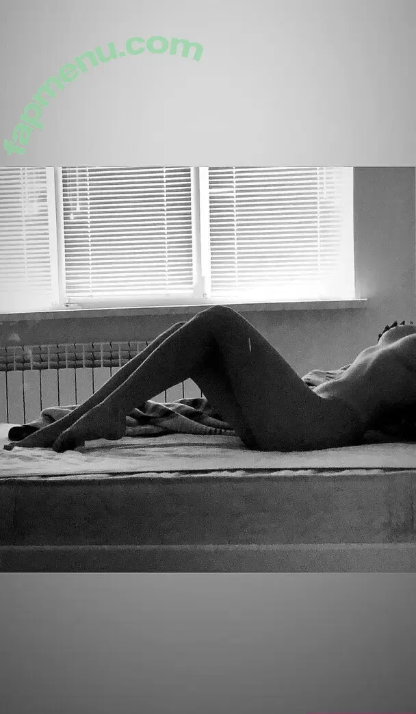 yours_queen nude photo #0113 (yours_queen)