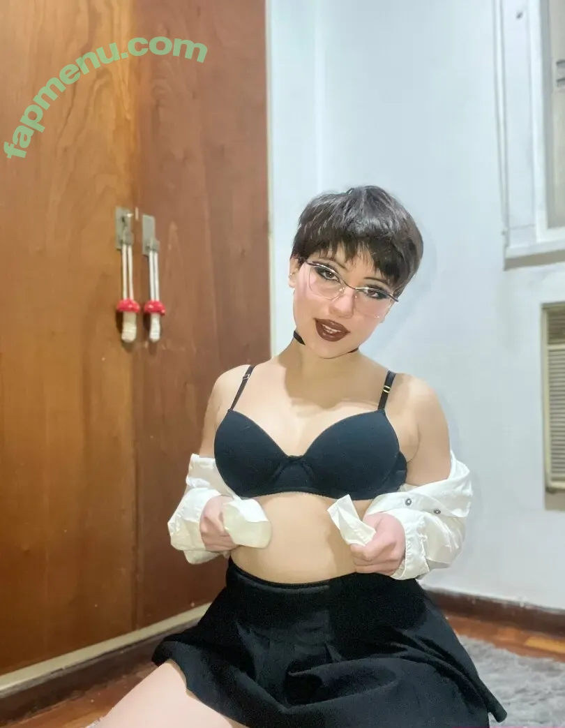 yourscharlotte nude photo #0019 (yourscharlotte)