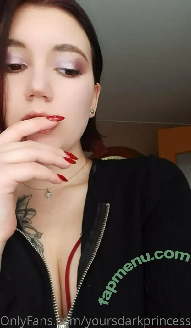 yoursdarkprincess nude photo #0004 (yoursdarkprincess)