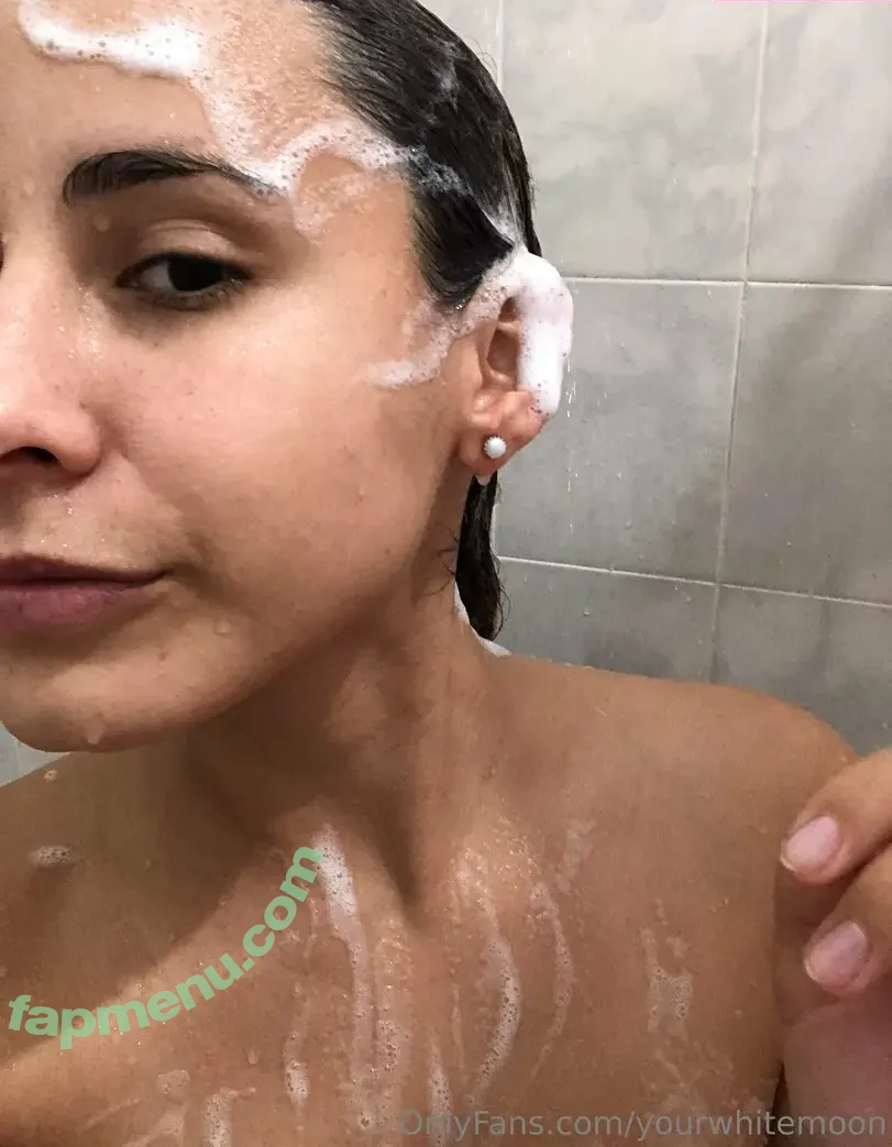 yourwhitemoon nude photo #0004 (whitemoonsylva)