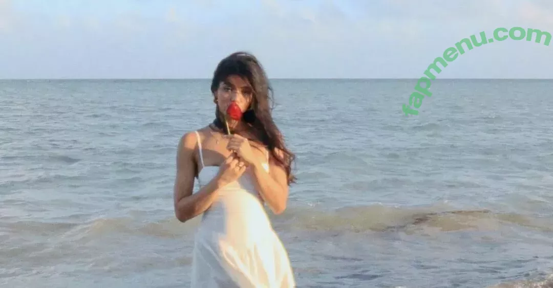 Yovanna Ventura nude photo #0201 (Yoventura / whoisyoventura)