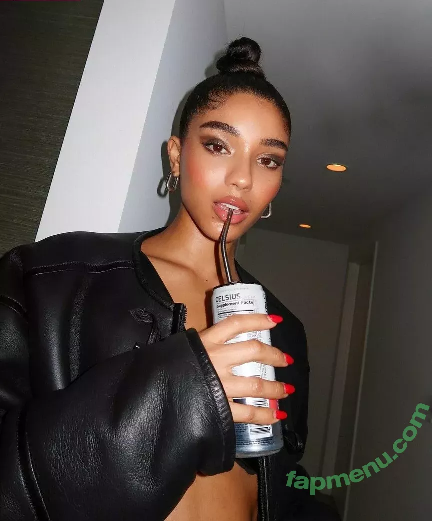 Yovanna Ventura nude photo #0250 (Yoventura / whoisyoventura)