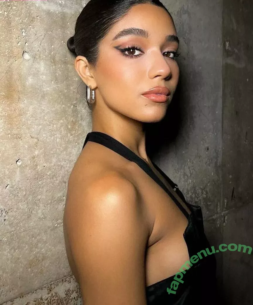 Yovanna Ventura nude photo #0259 (Yoventura / whoisyoventura)