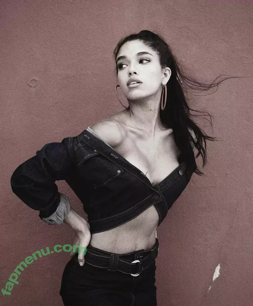 Yovanna Ventura nude photo #0294 (Yoventura / whoisyoventura)