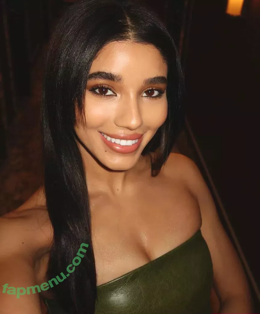 Yovanna Ventura nude photo #0299 (Yoventura / whoisyoventura)