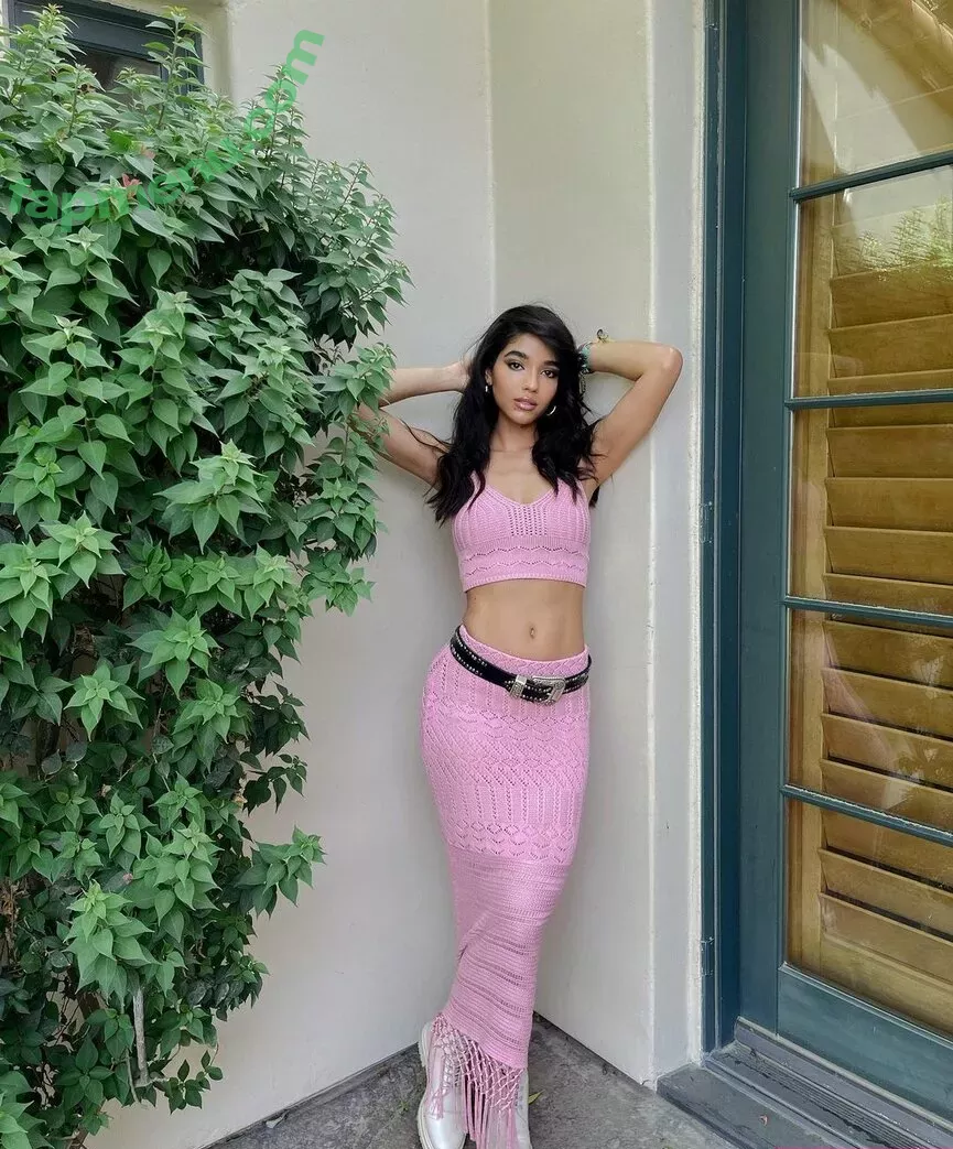 Yovanna Ventura nude photo #0316 (Yoventura / whoisyoventura)