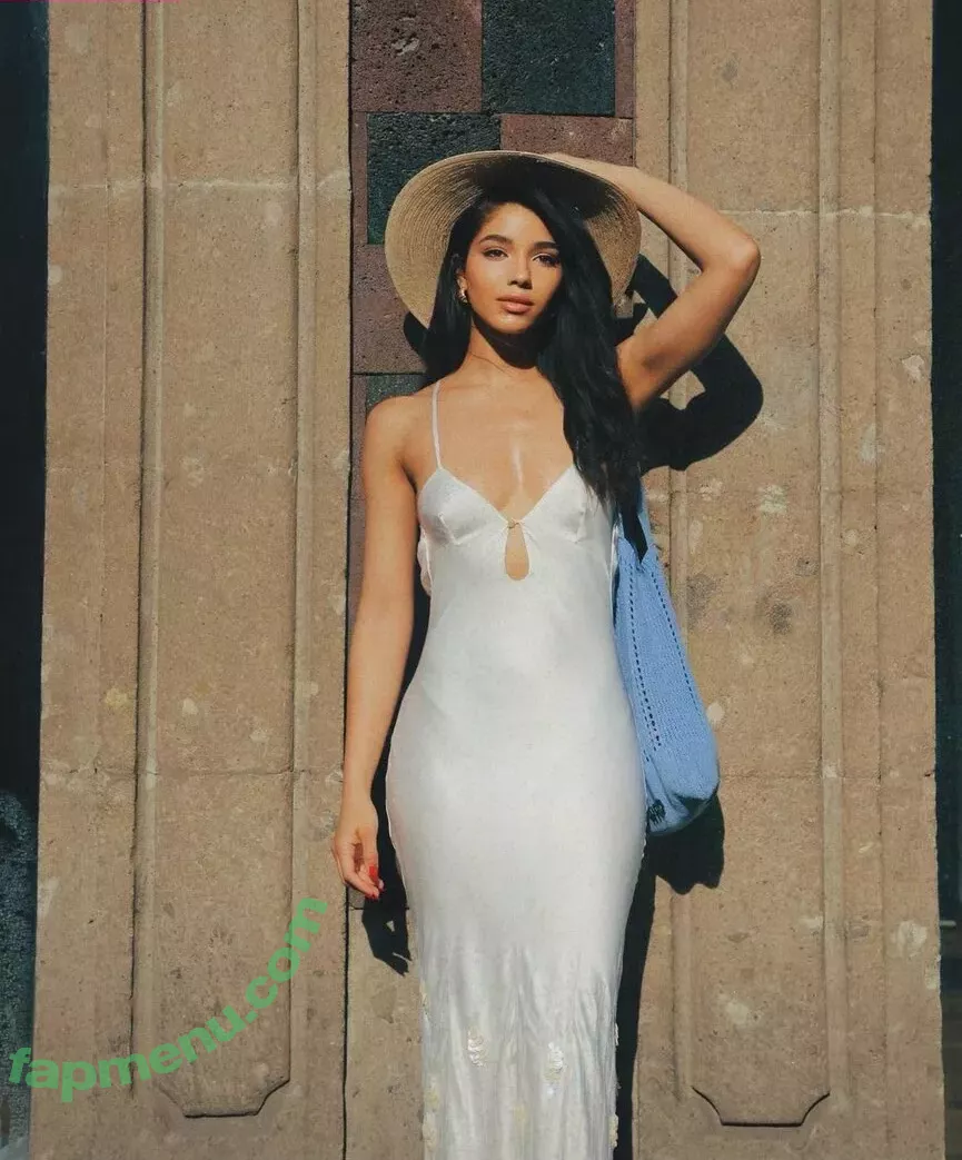 Yovanna Ventura nude photo #0358 (Yoventura / whoisyoventura)