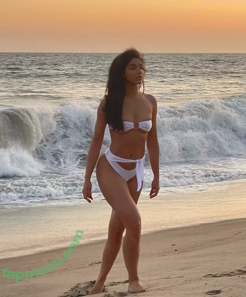 Yovanna Ventura nude photo #0377 (Yoventura / whoisyoventura)