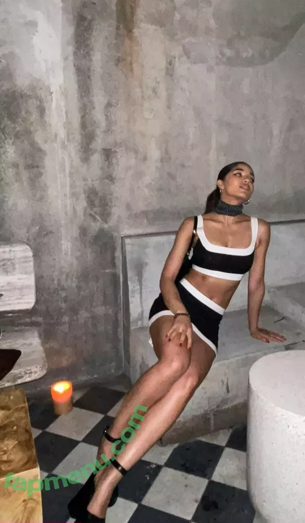 Yovanna Ventura nude photo #0409 (Yoventura / whoisyoventura)