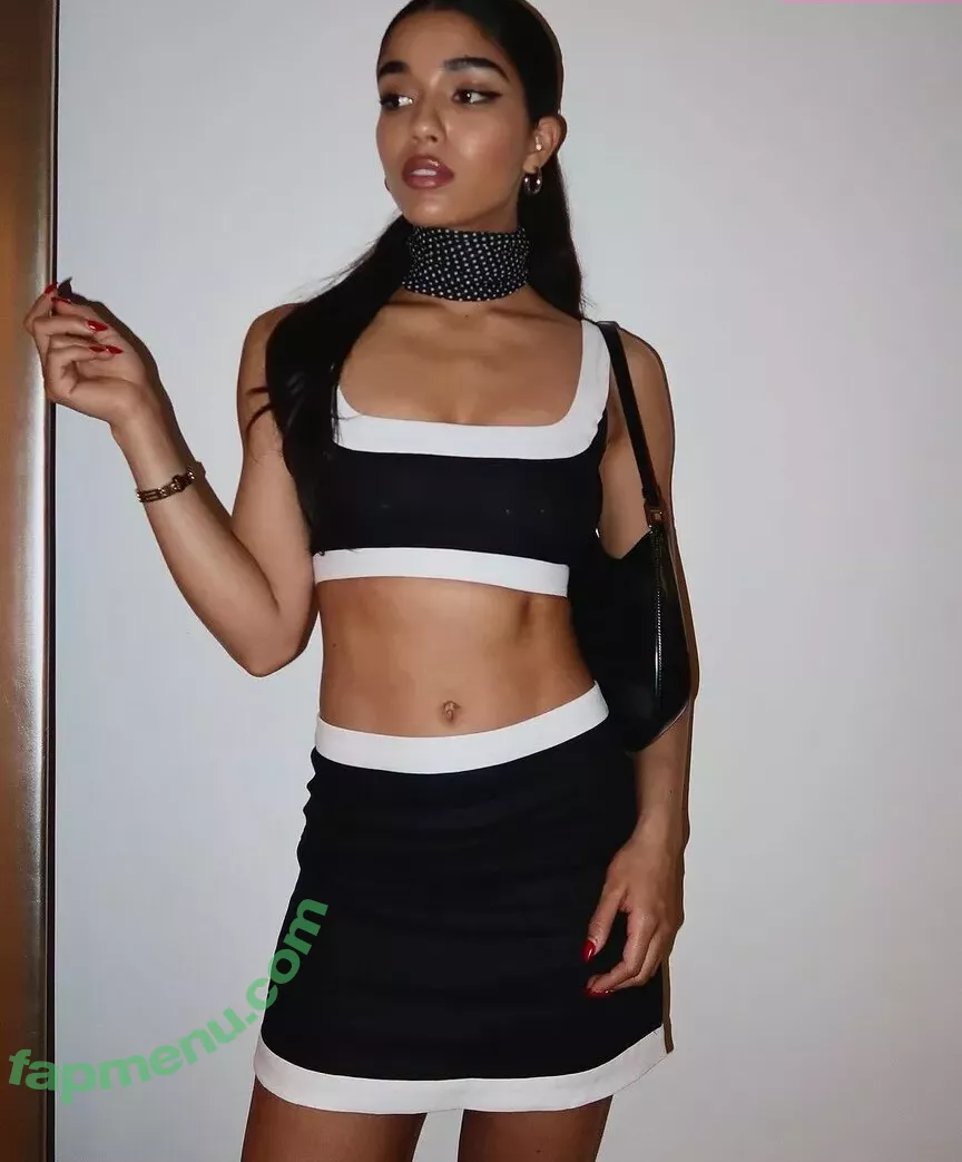 Yovanna Ventura nude photo #0413 (Yoventura / whoisyoventura)