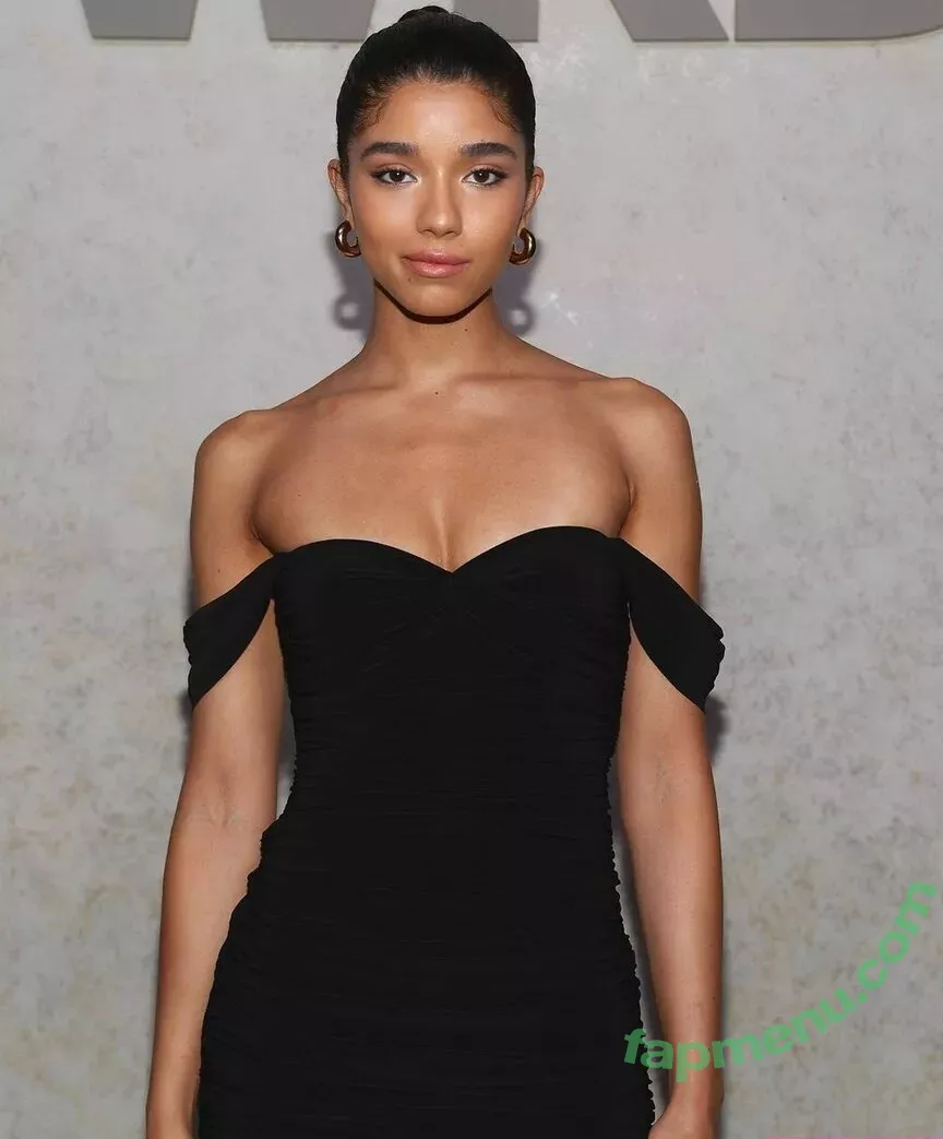 Yovanna Ventura nude photo #0456 (Yoventura / whoisyoventura)