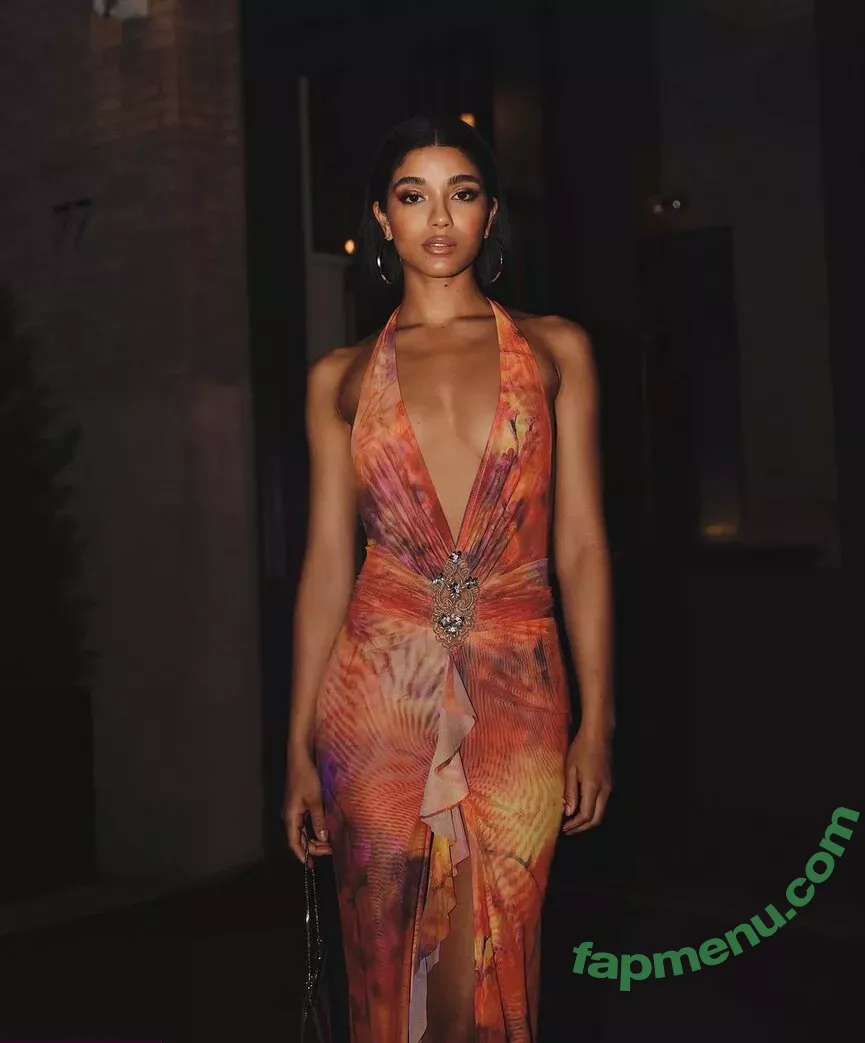 Yovanna Ventura nude photo #0478 (Yoventura / whoisyoventura)