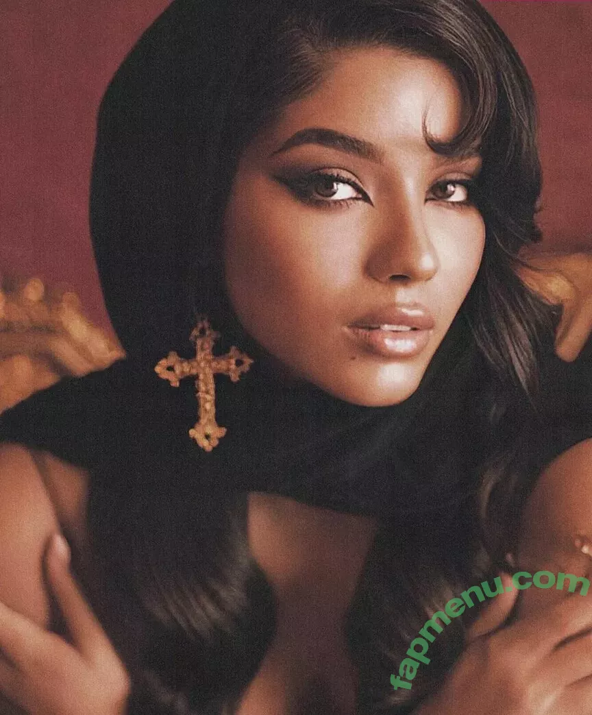 Yovanna Ventura nude photo #0513 (Yoventura / whoisyoventura)