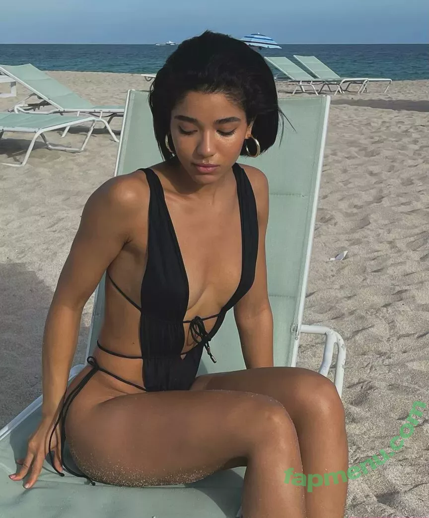 Yovanna Ventura nude photo #0553 (Yoventura / whoisyoventura)
