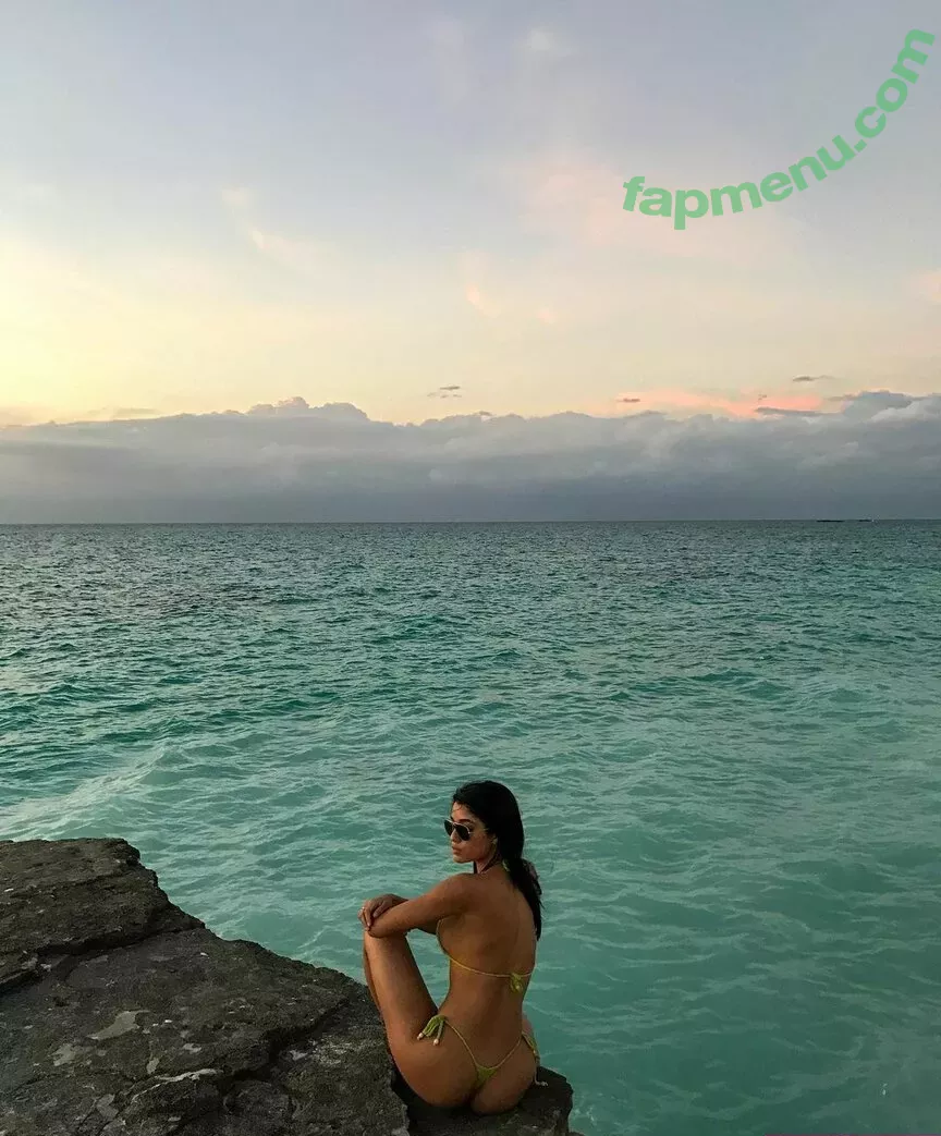 Yovanna Ventura nude photo #0568 (Yoventura / whoisyoventura)