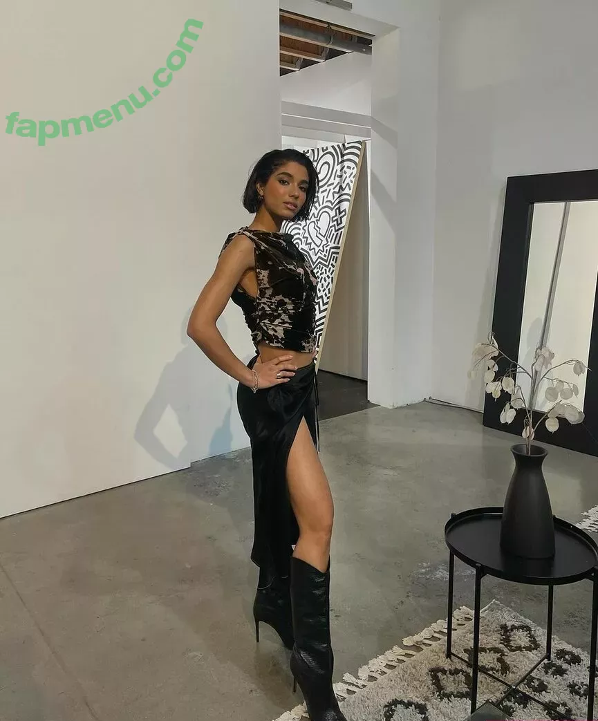 Yovanna Ventura nude photo #0626 (Yoventura / whoisyoventura)