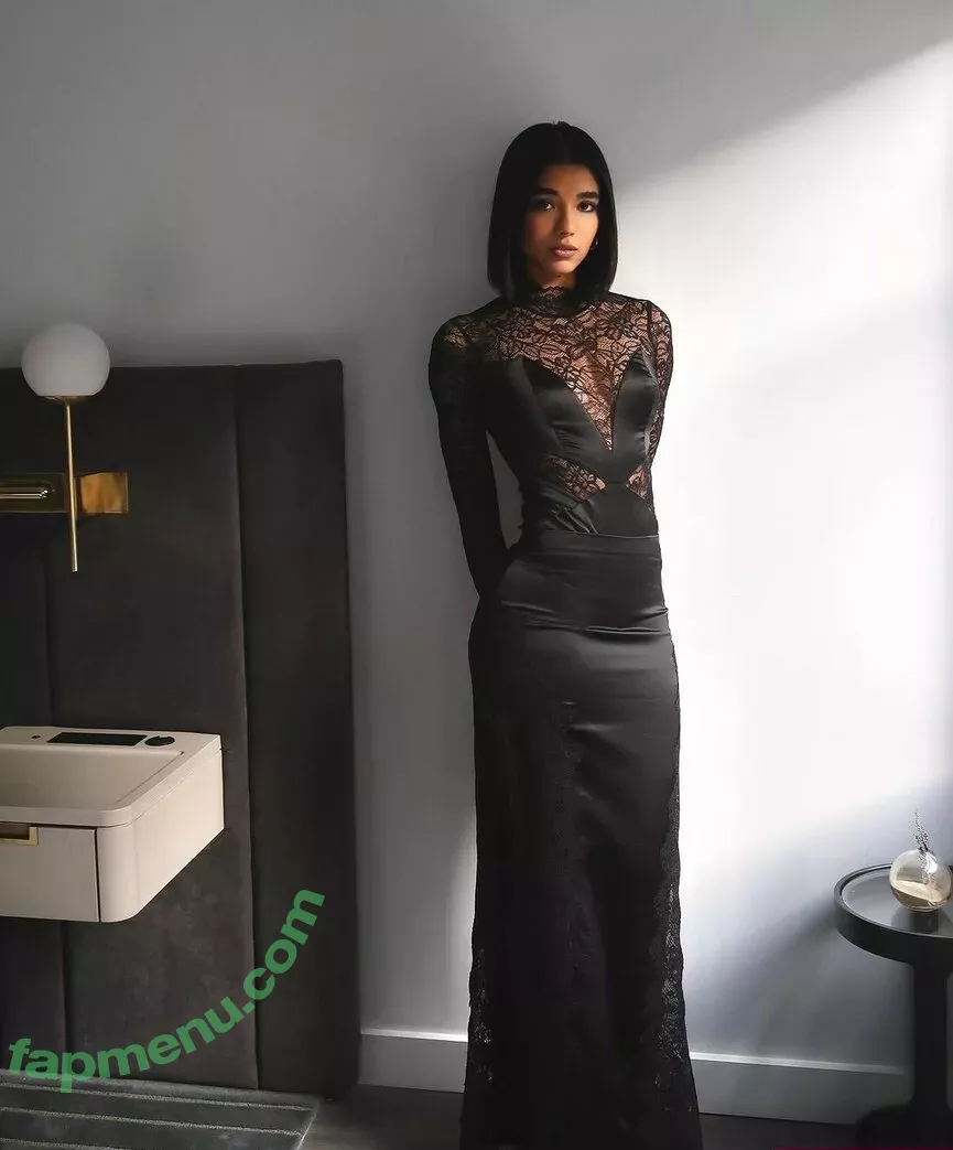Yovanna Ventura nude photo #0641 (Yoventura / whoisyoventura)