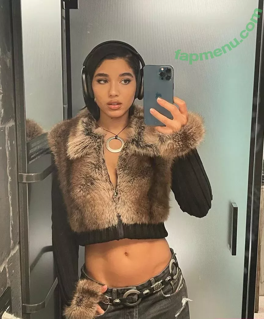 Yovanna Ventura nude photo #0658 (Yoventura / whoisyoventura)