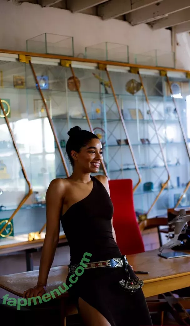 Yovanna Ventura nude photo #0877 (Yoventura / whoisyoventura)