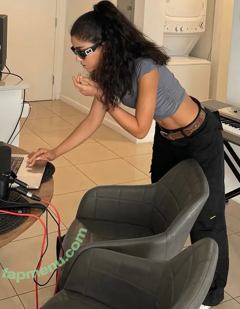 Yovanna Ventura nude photo #1056 (Yoventura / whoisyoventura)