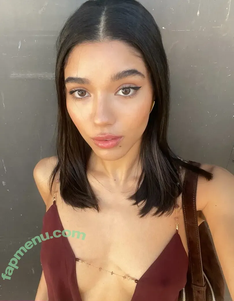 Yovanna Ventura nude photo #1071 (Yoventura / whoisyoventura)