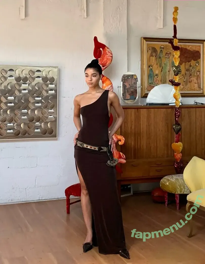 Yovanna Ventura nude photo #1085 (Yoventura / whoisyoventura)