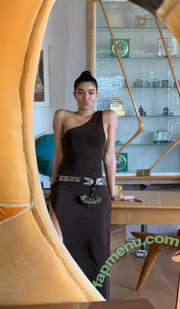 Yovanna Ventura nude photo #1086 (Yoventura / whoisyoventura)