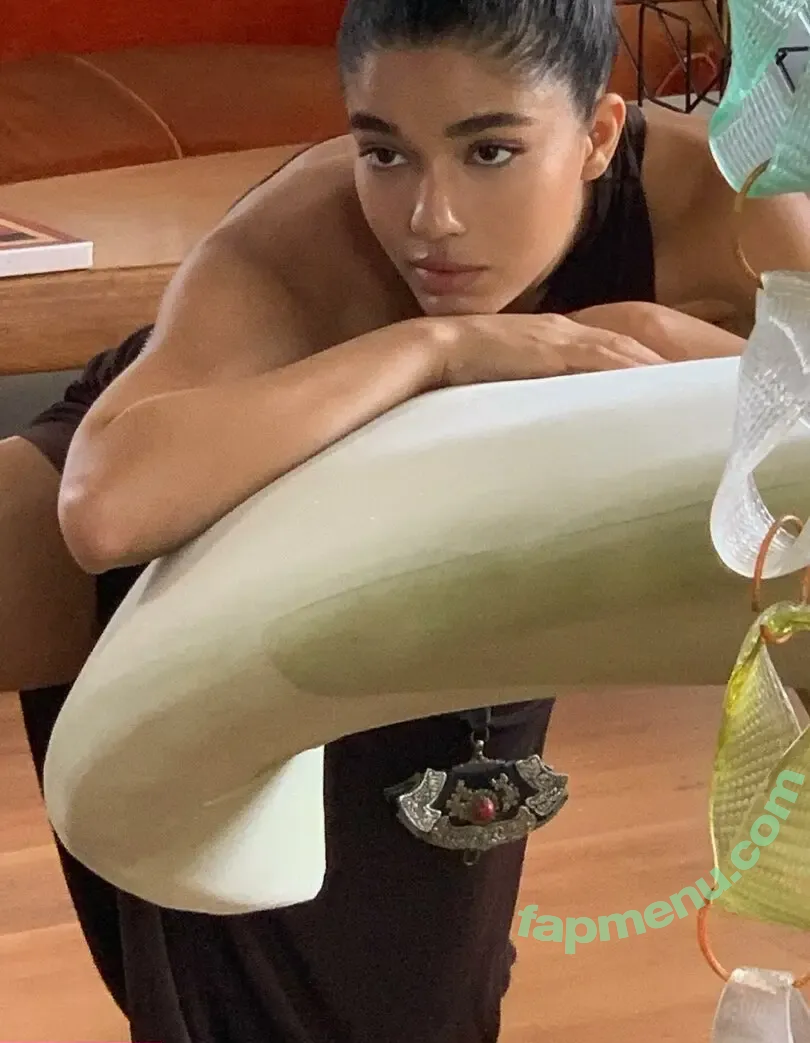 Yovanna Ventura nude photo #1089 (Yoventura / whoisyoventura)