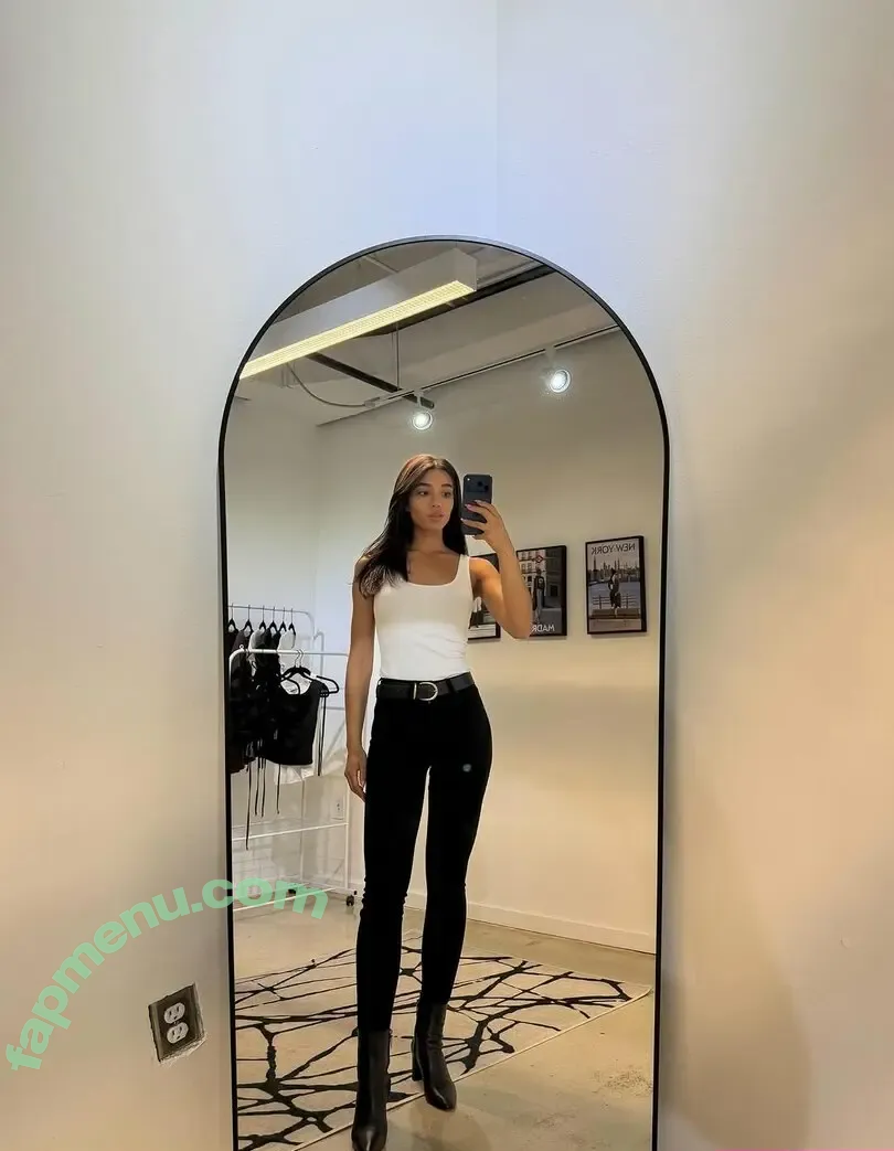 Yovanna Ventura nude photo #1108 (Yoventura / whoisyoventura)