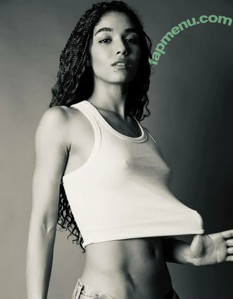 Yovanna Ventura nude photo #1121 (Yoventura / whoisyoventura)