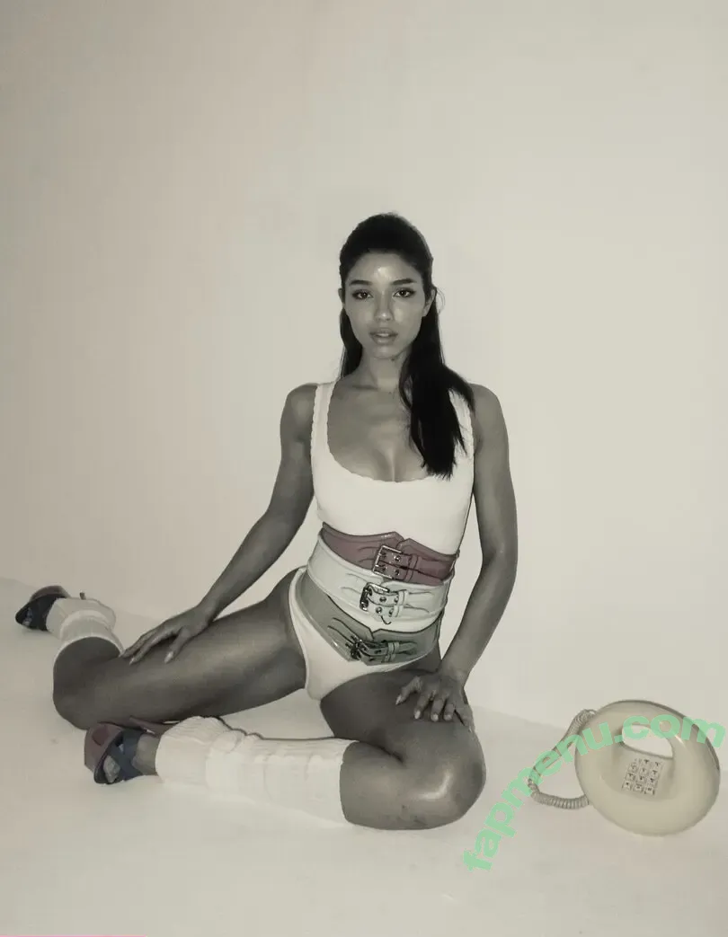 Yovanna Ventura nude photo #1172 (Yoventura / whoisyoventura)