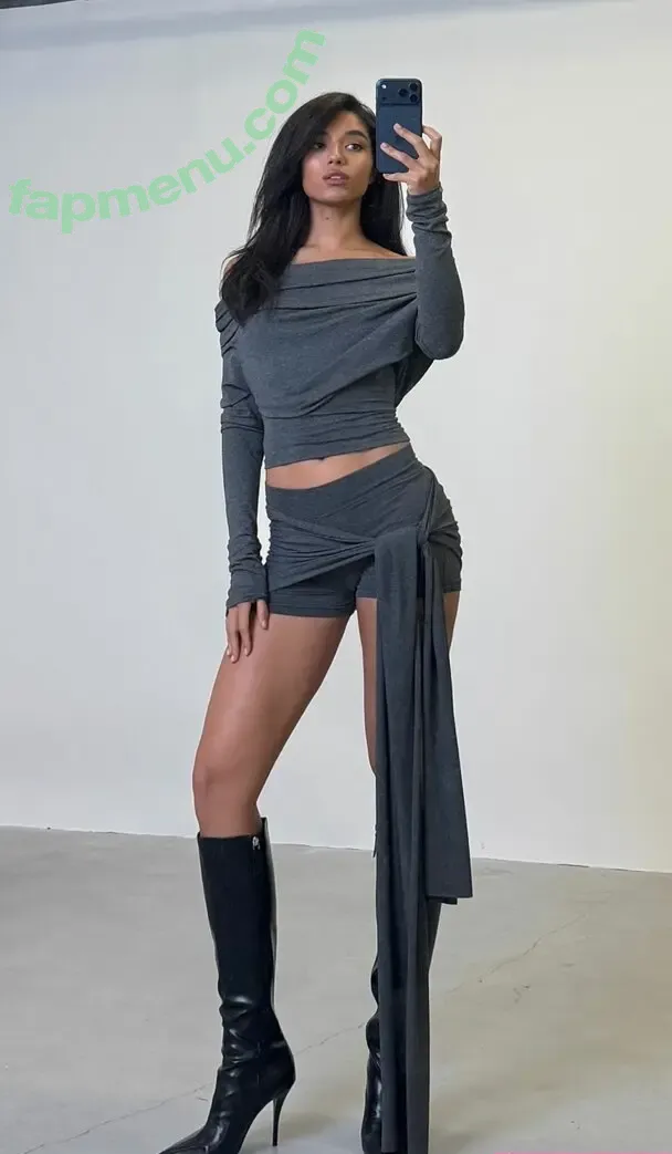 Yovanna Ventura nude photo #1193 (Yoventura / whoisyoventura)