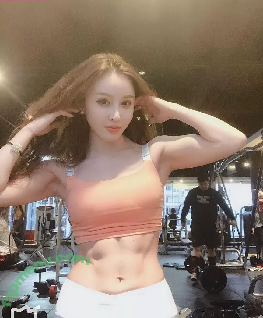 Yuan Herong nude photo #1981 (yuanherong.1229)