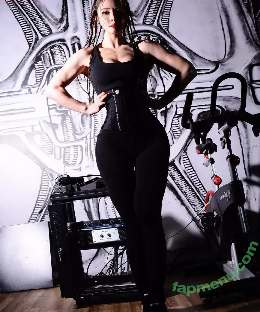 Yuan Herong nude photo #2046 (yuanherong.1229)