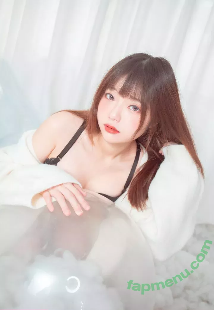 yuanyuan1126 nude photo #0004 (wish_1126 / yuan_yuan1126 / 願願YuanYuan)