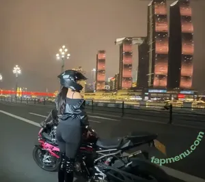 Yuggie_TV / YuggieTV nude photo #0498