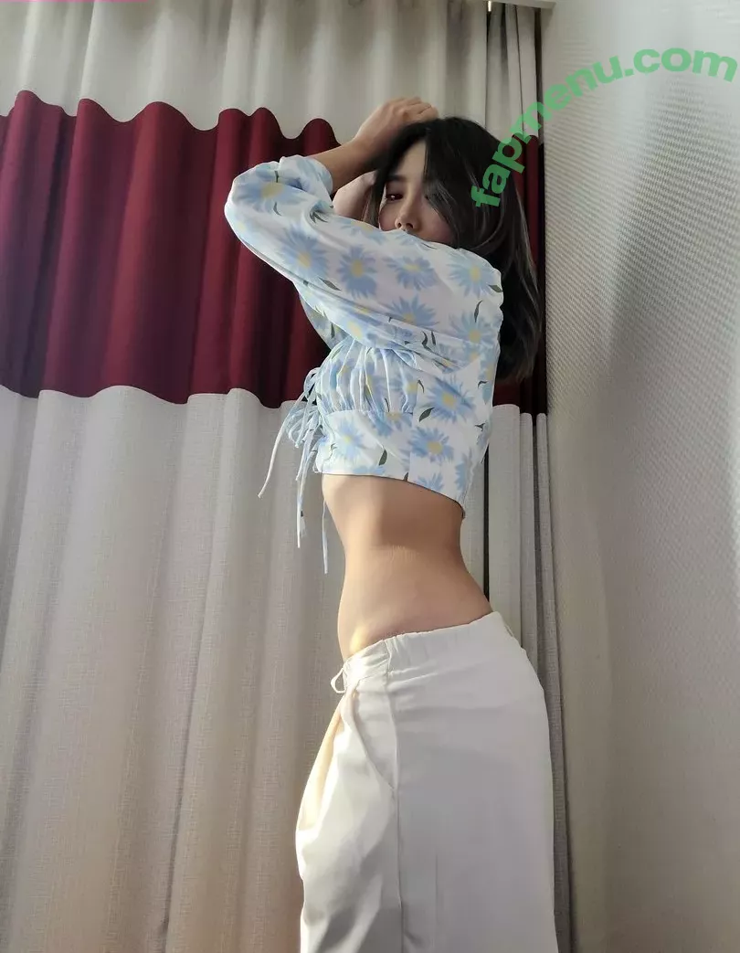 Yuggie_TV nude photo #0043 (YuggieTV)