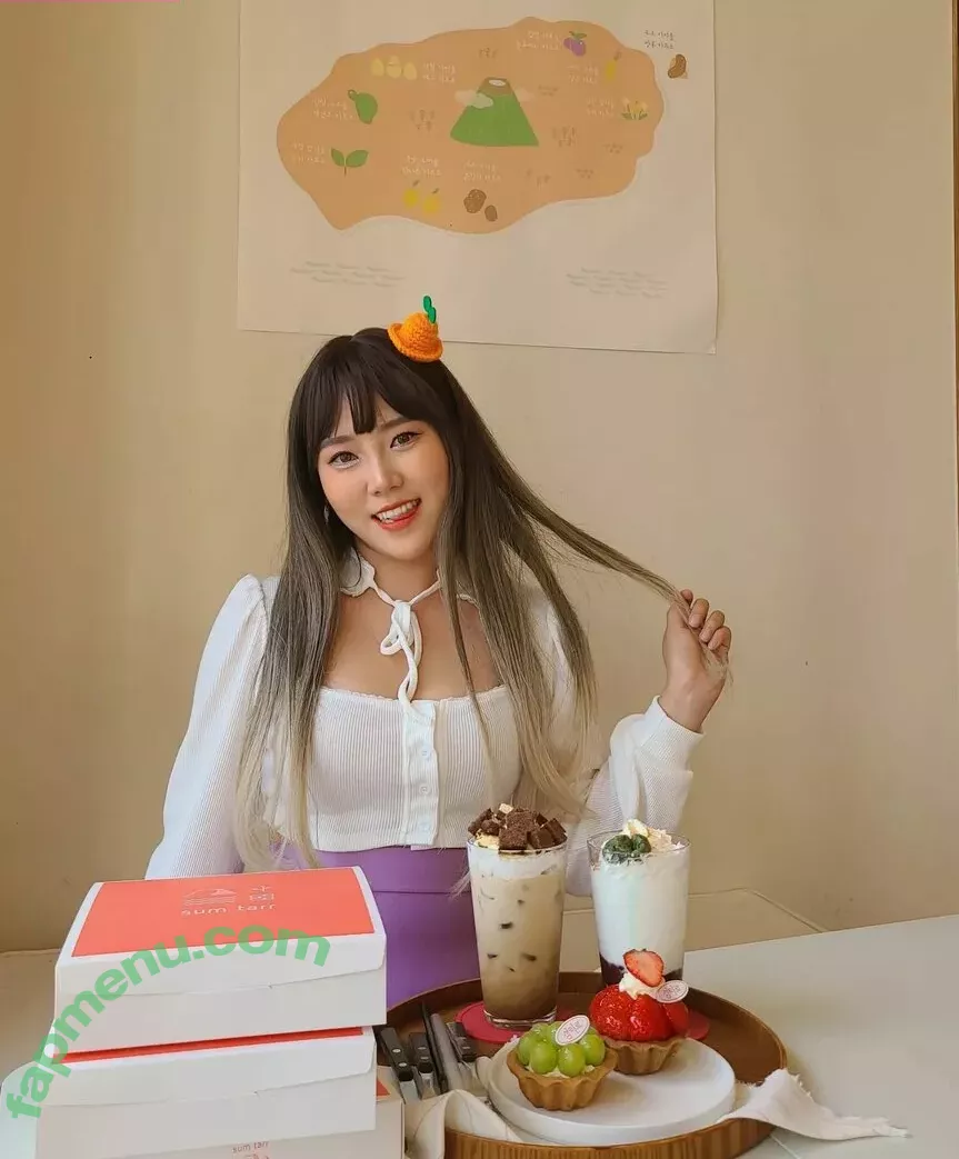 Yuggie_TV nude photo #0118 (YuggieTV)