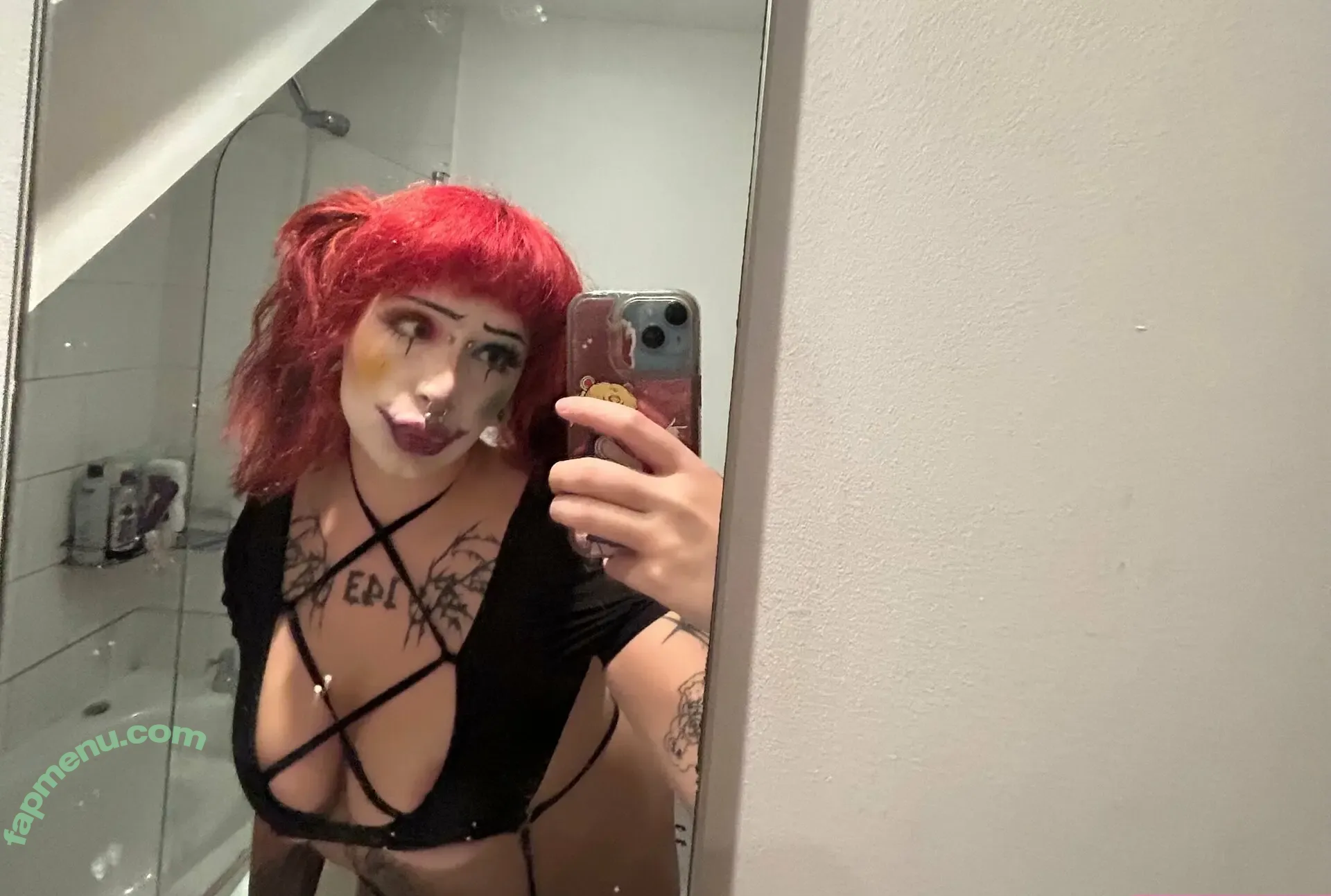 yugih0e nude photo #0078 (the_yugihoe)