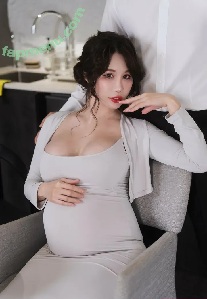 Yui Xin nude photo #0336 (yui_xin_ / yui_xin_tw / 辛尤里)