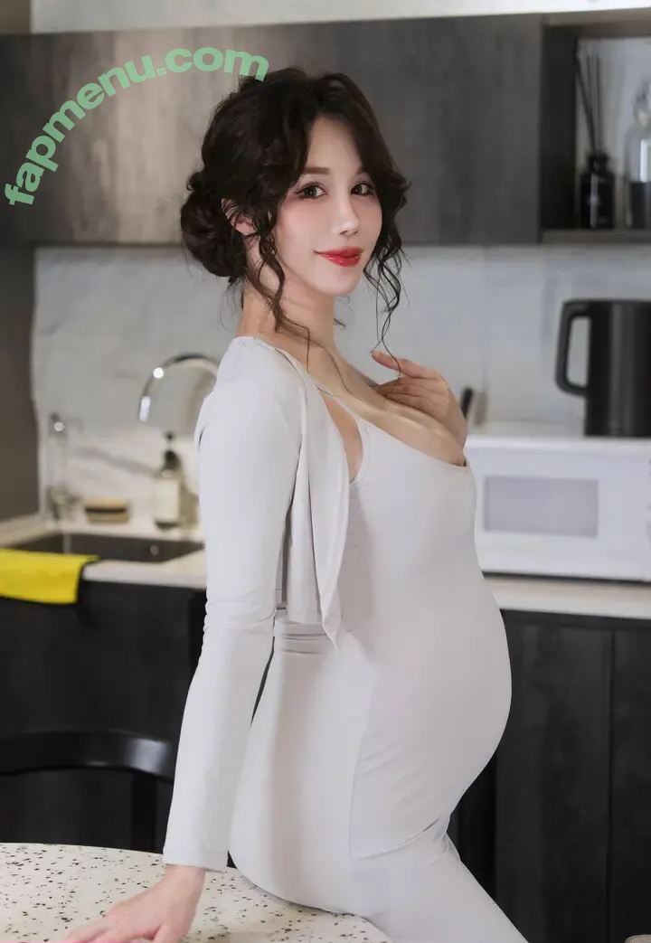 Yui Xin nude photo #0346 (yui_xin_ / yui_xin_tw / 辛尤里)