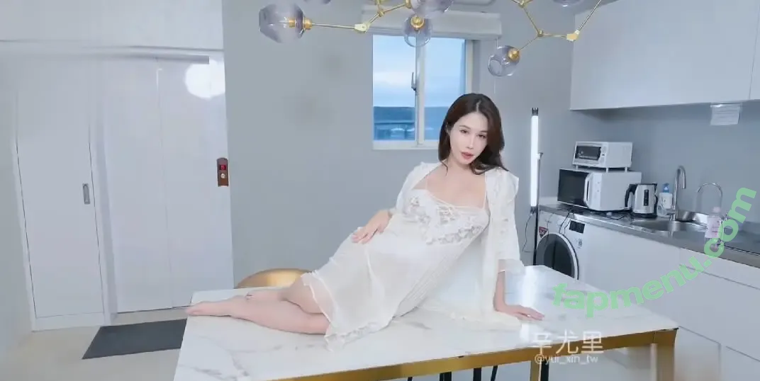 Yui Xin nude photo #0358 (yui_xin_ / yui_xin_tw / 辛尤里)