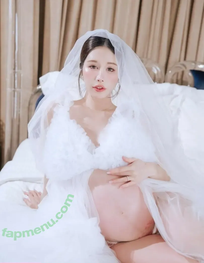 Yui Xin nude photo #0364 (yui_xin_ / yui_xin_tw / 辛尤里)