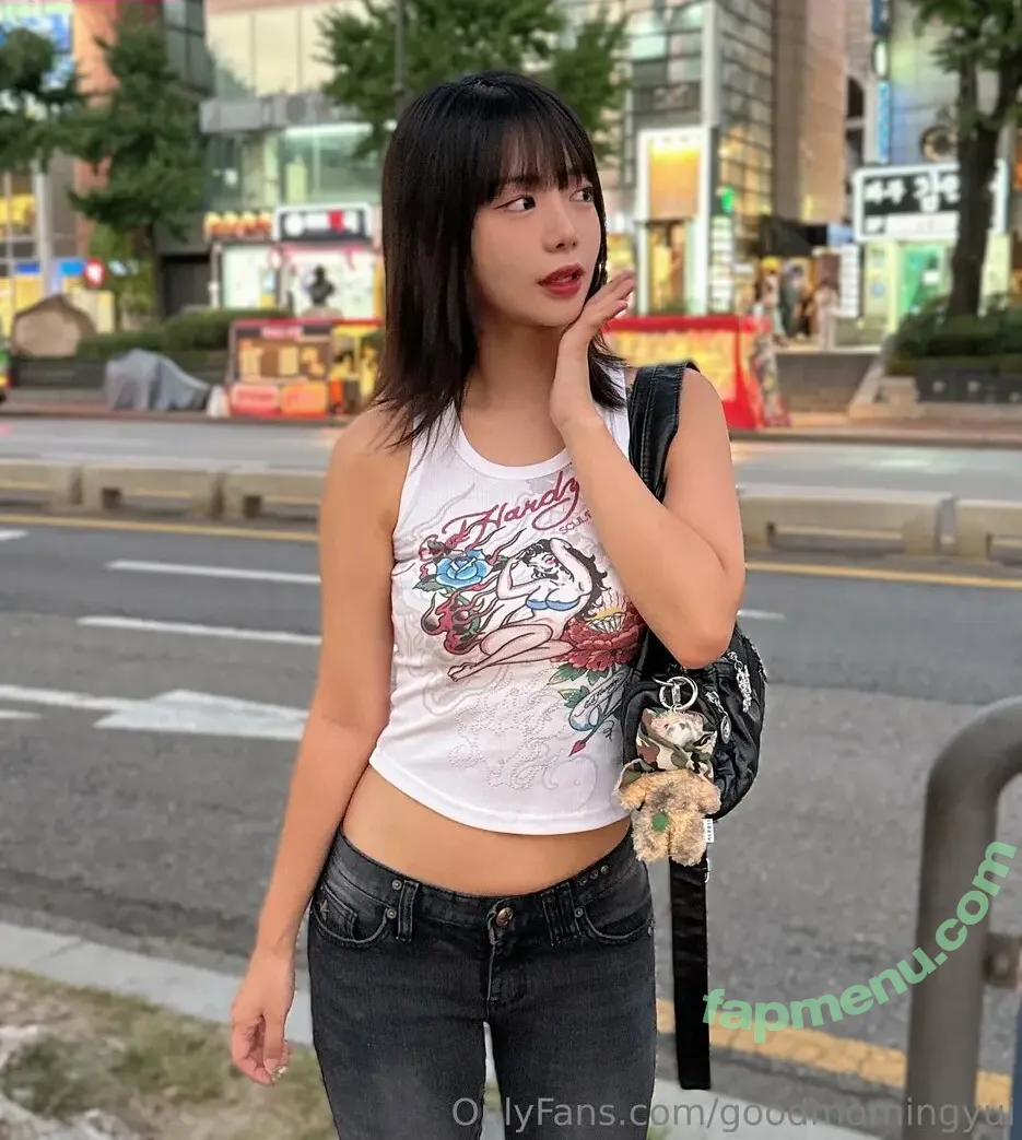 yuionlyxo nude photo #0002 (yuionlyxo)