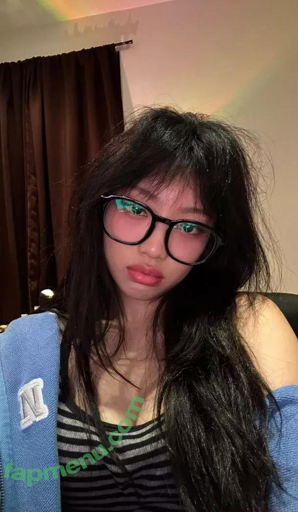 Yujin nude photo #0053 (babyyujin / yujin.ah)