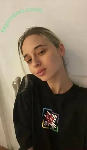  nude photo #0002