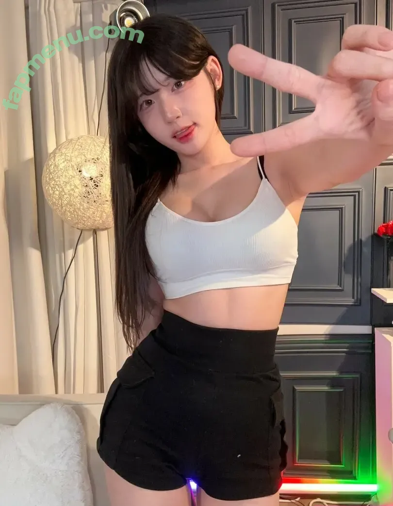 yule_.0.03 nude photo #0299 (yule_.0.03)