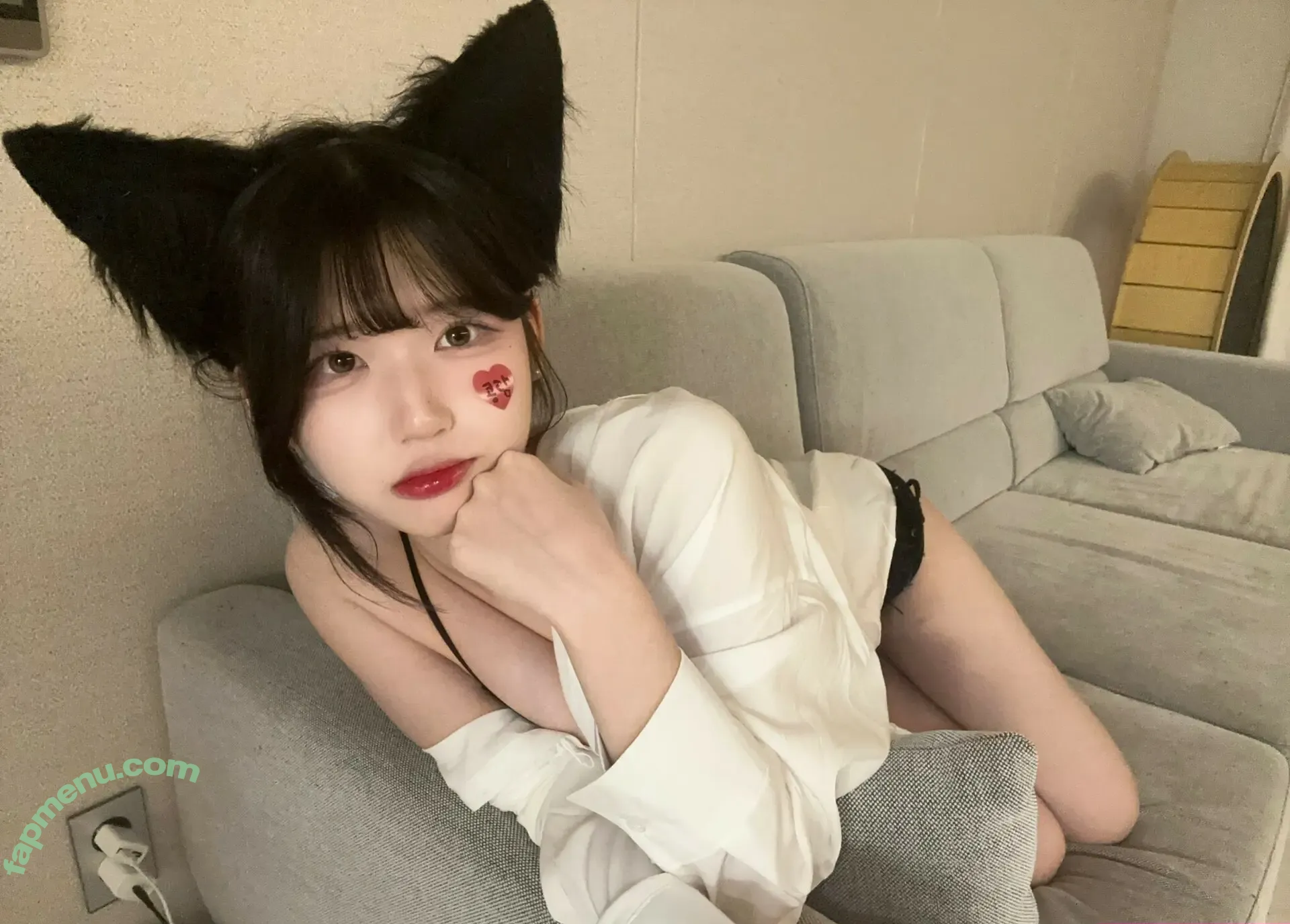 yule_.0.03 nude photo #0407 (yule_.0.03)