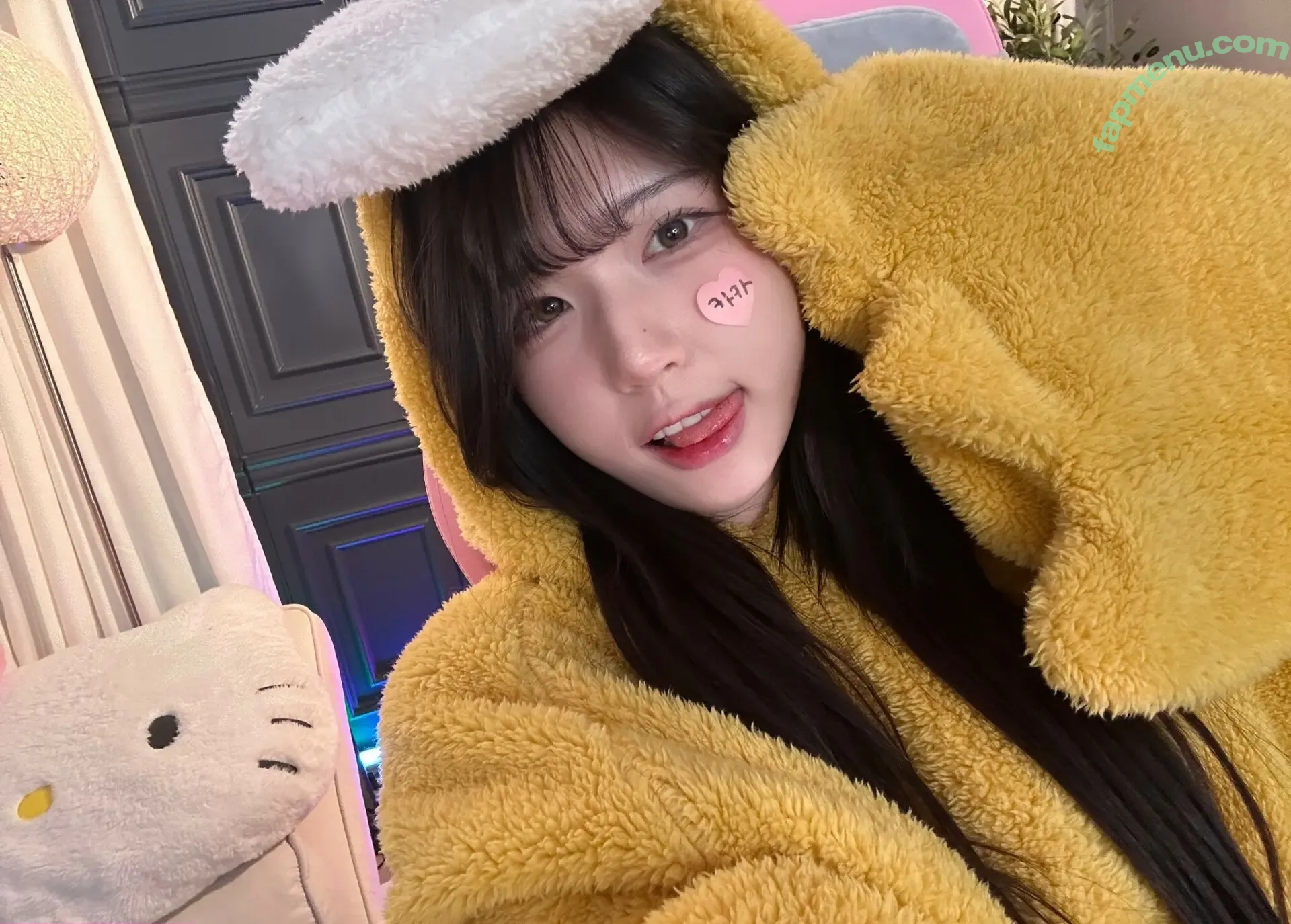 yule_.0.03 nude photo #0533 (yule_.0.03)